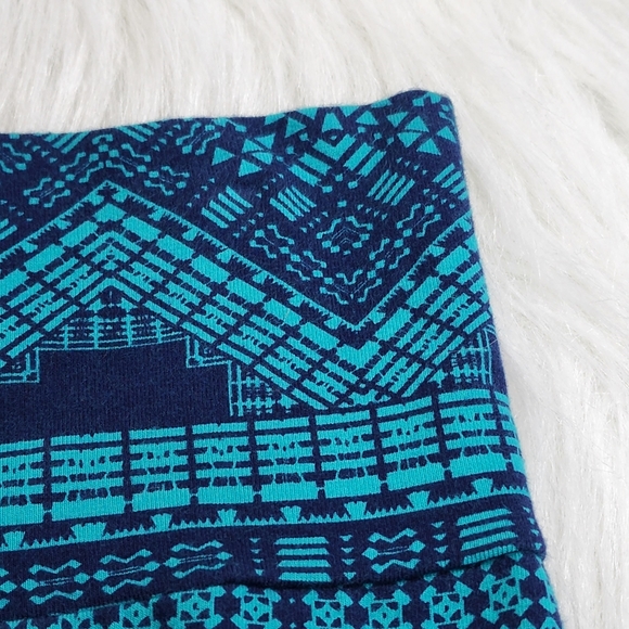 Charlotte Russe Geometric Print Pull-on Stretch Mini Skirt - Picture 5 of 5